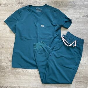 Figs Size LARGE Caribbean Blue Set